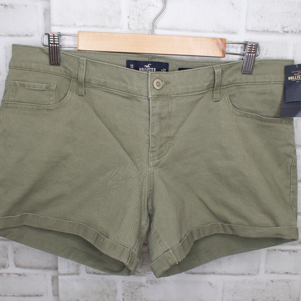 NWT Hollister Green Low Rise Shorts